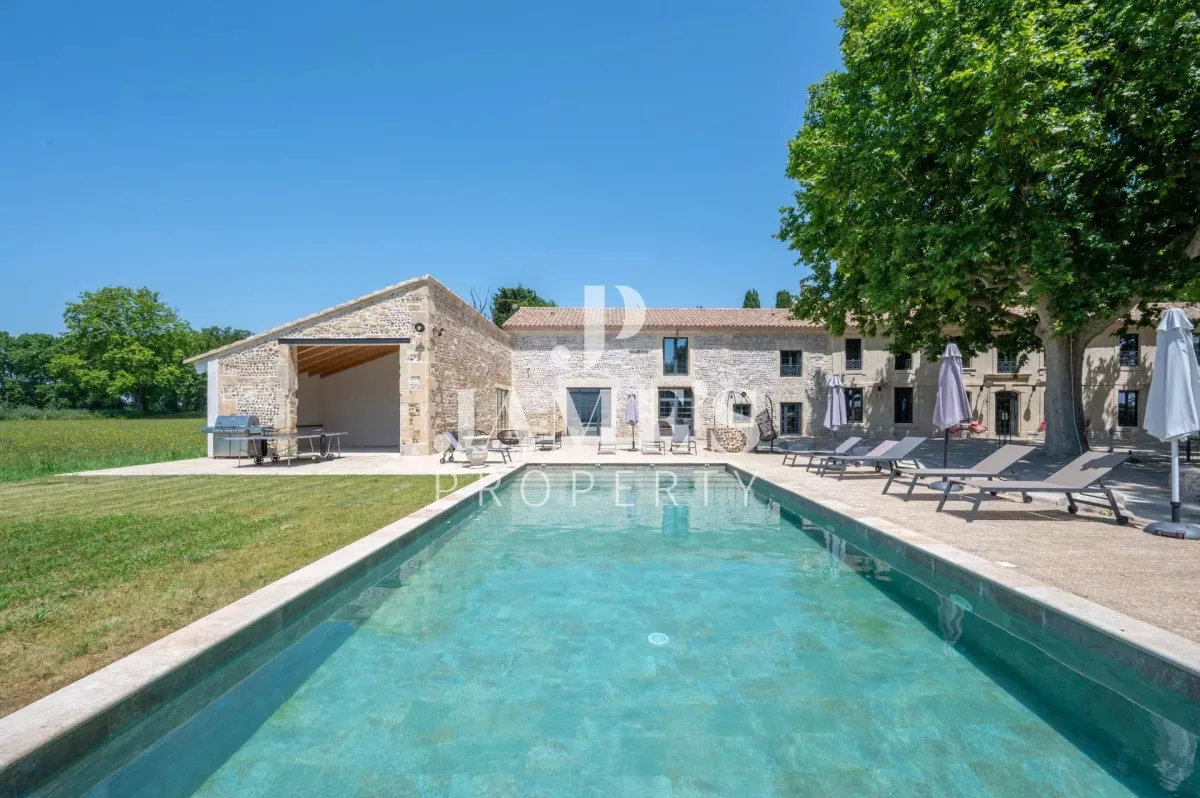 Exceptional Property Between Arles and the Alpilles — 2