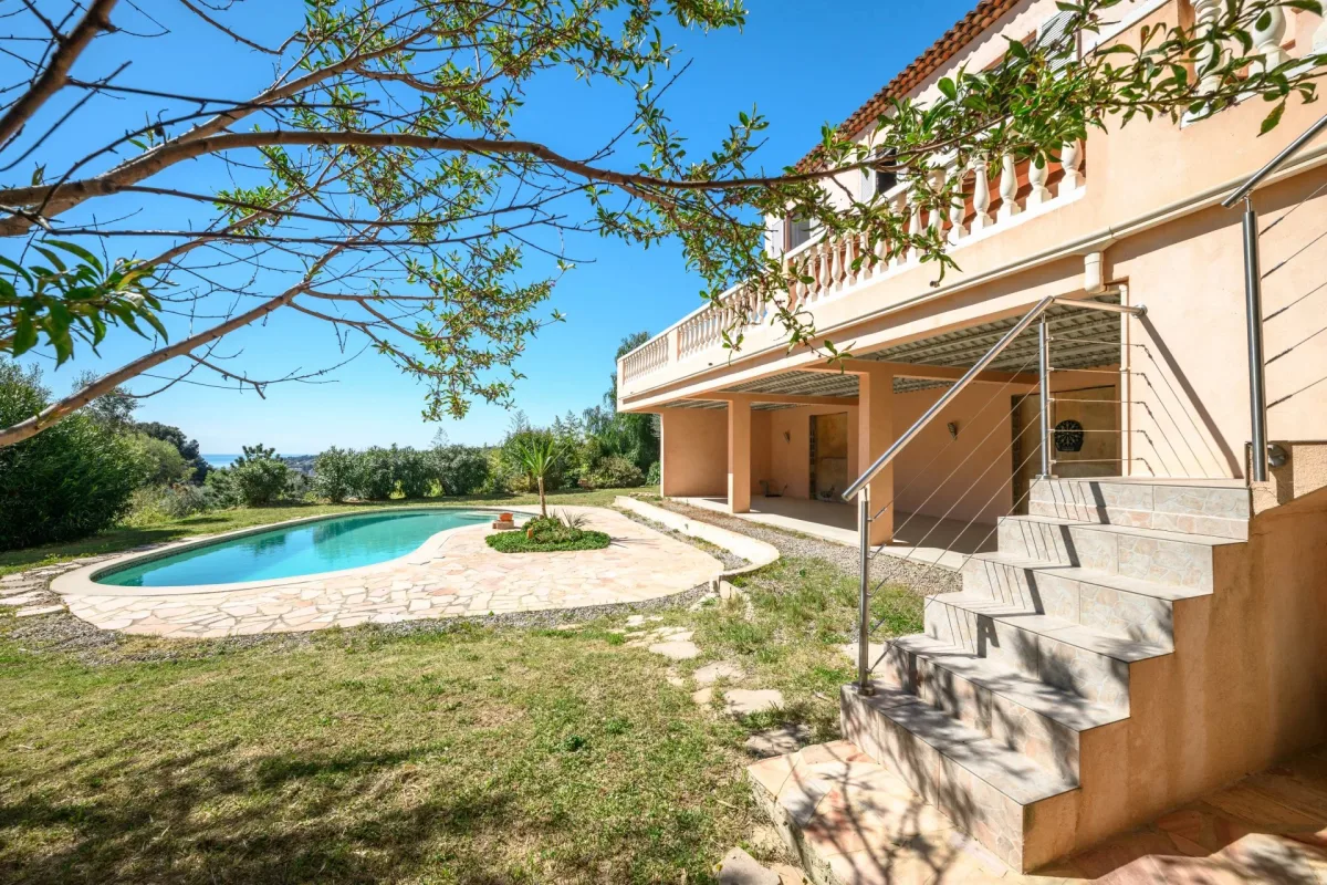 Luxury Villa for Sale in Nice Gairaut with Sea Views — 5