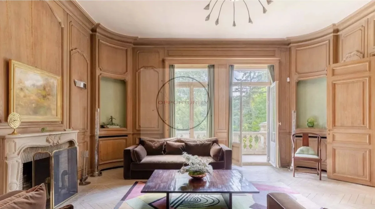 Exceptional Private Mansion Facing the Bois de Vincennes — 2