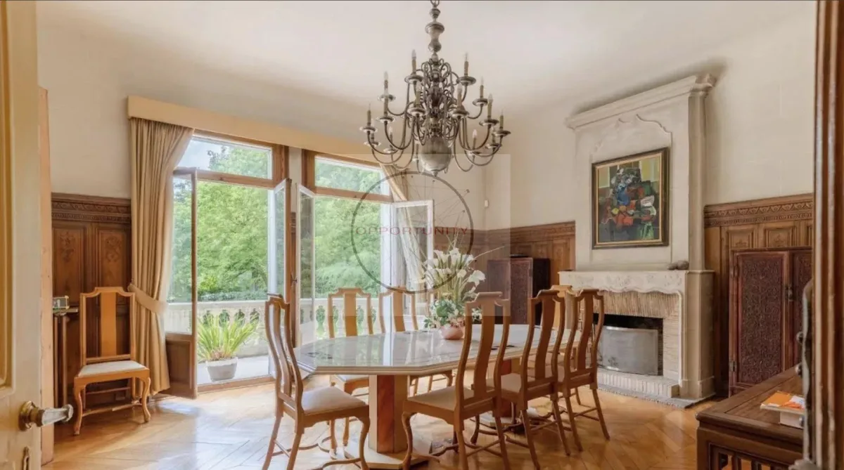 Exceptional Private Mansion Facing the Bois de Vincennes — 3