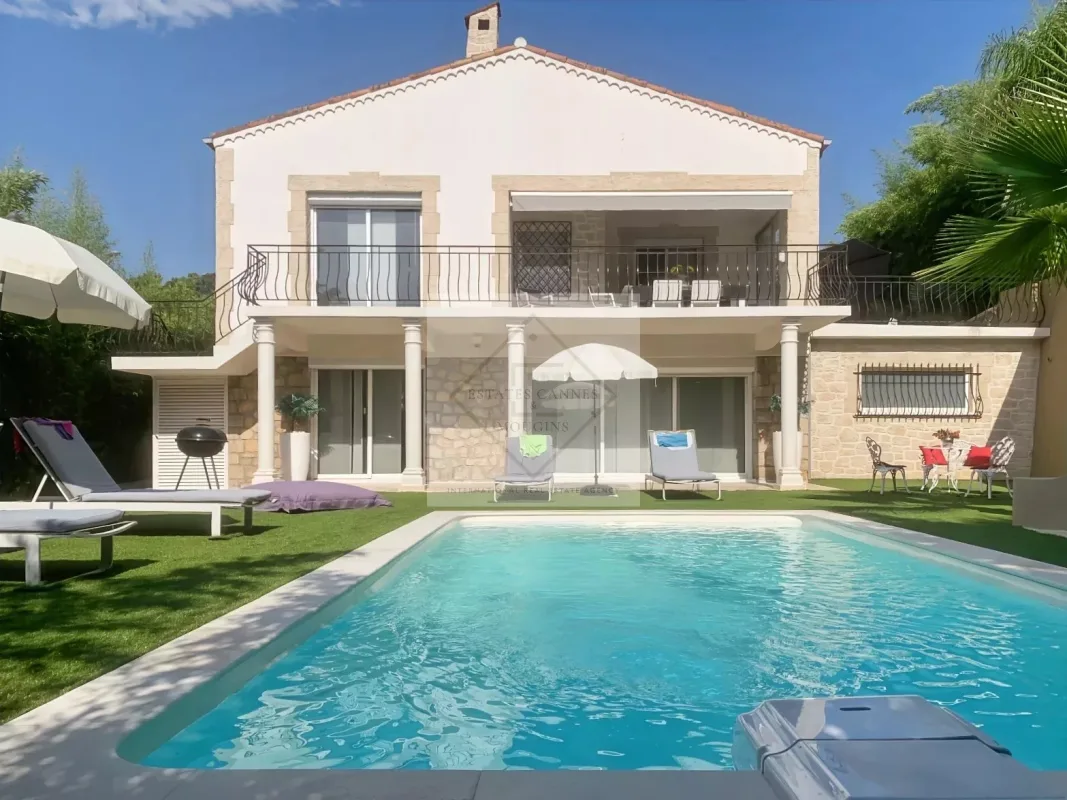 Prestigious Renovated Villa in Montfleury, Cannes — 1