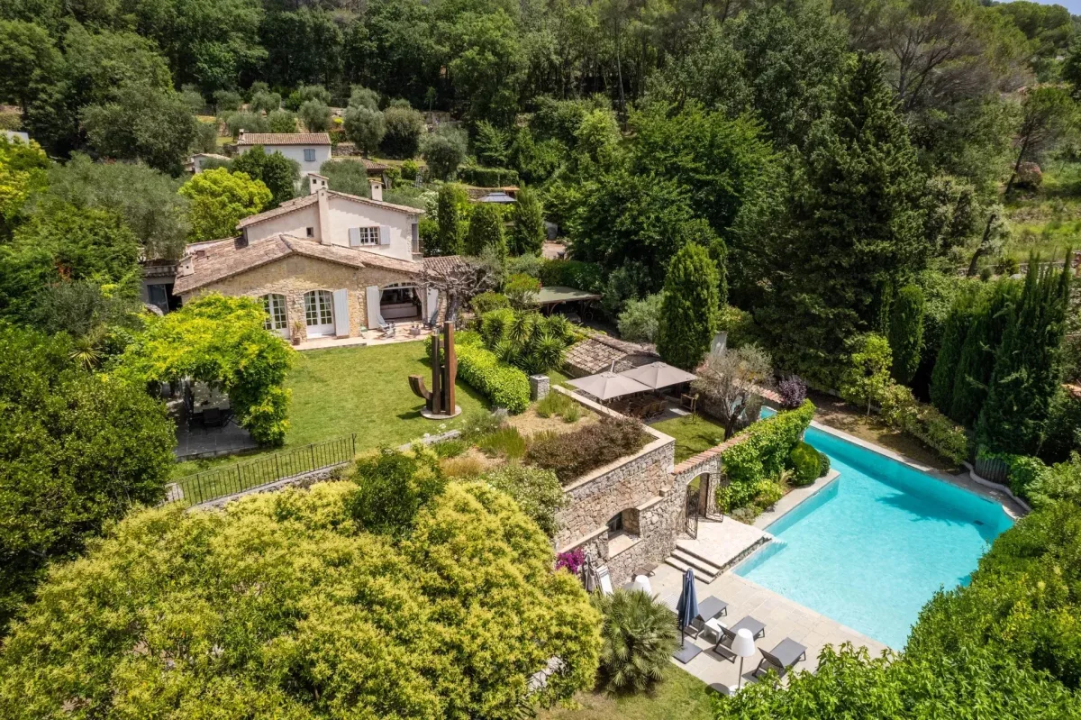 Character Villa with Pool in Mouans-Sartoux — 4