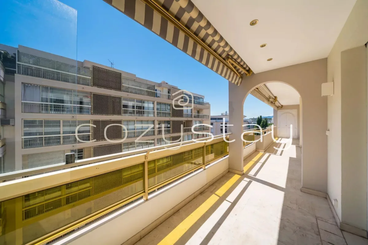 Luxury Apartment in Cannes – Prime Arrière Croisette Location — 1