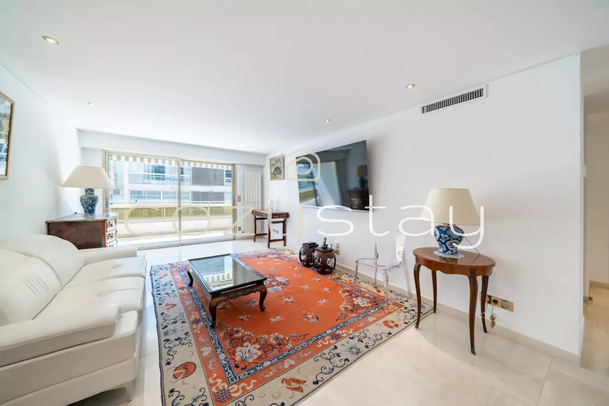 Luxury Apartment in Cannes – Prime Arrière Croisette Location — 4
