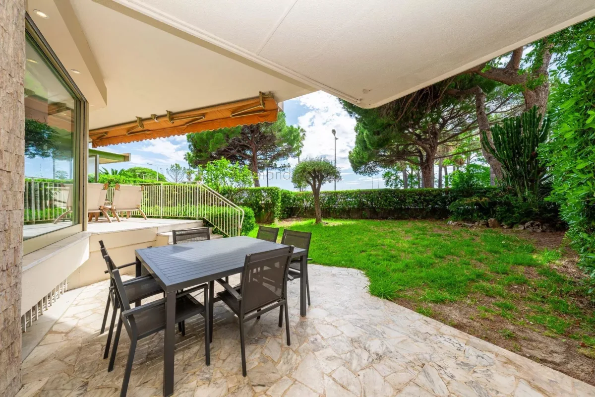 Prestigious Apartment for Sale in Cannes – Pointe Croisette — 2