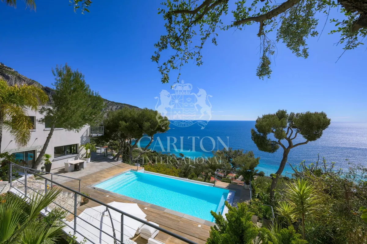 Contemporary Luxury Villa with Panoramic Sea Views in Èze — 2