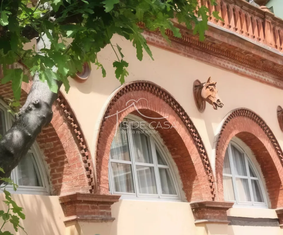 Prestigious Historic Building with Private Garden in the Heart of Mantua — 3