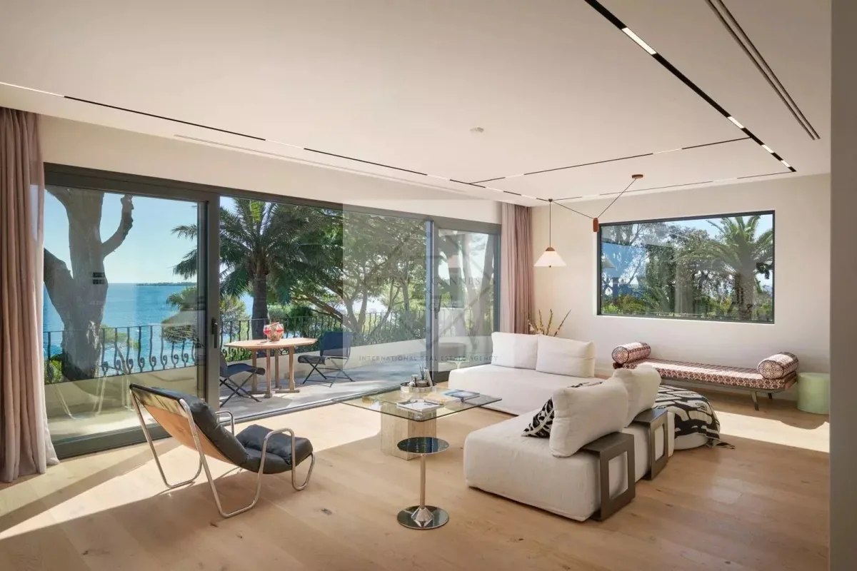 Prestigious Villa in Cannes with Panoramic Sea Views — 2