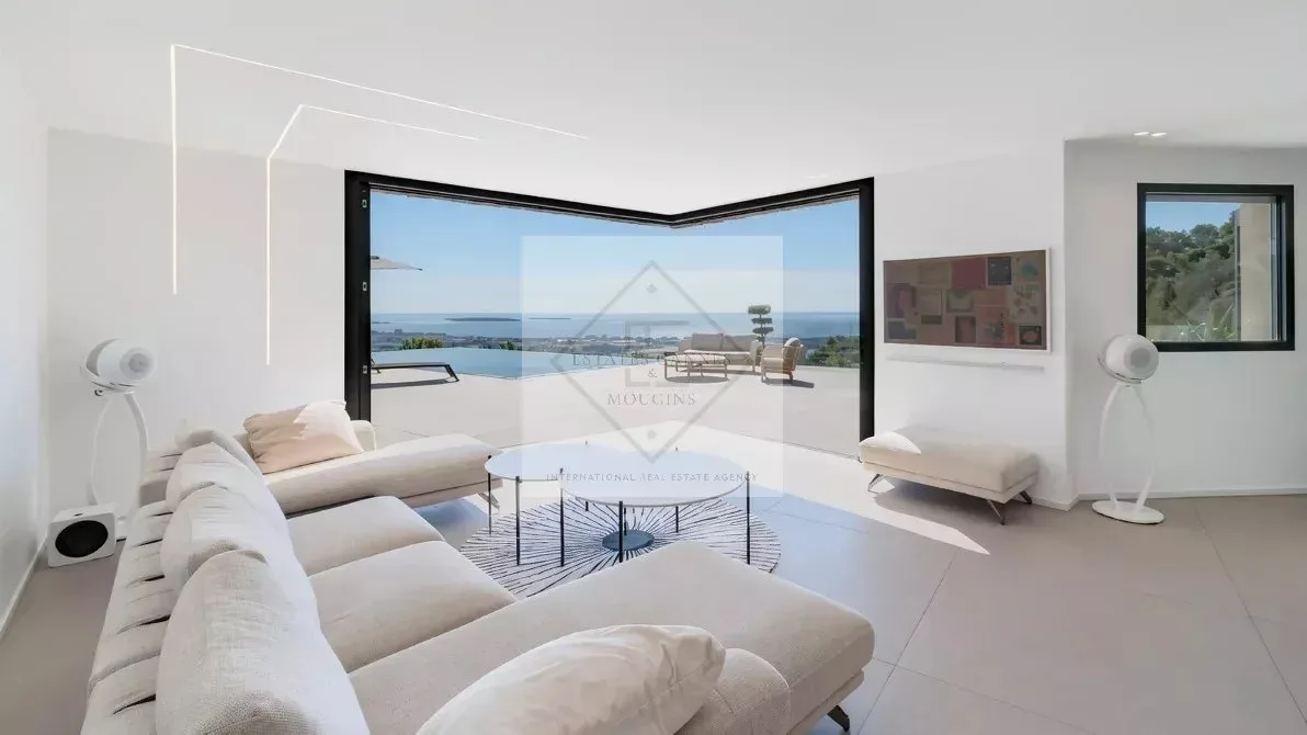 Prestigious Contemporary Villa with Panoramic Sea Views in Mandelieu — 2
