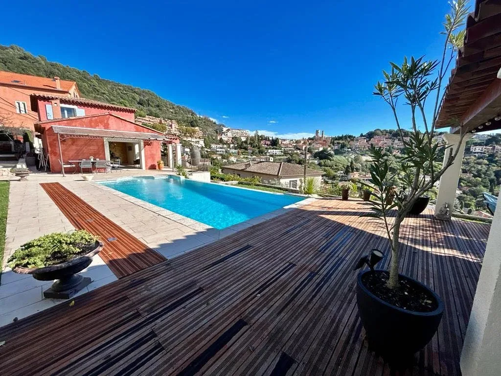 Provençal Villa with Sea View and Pool in La Turbie — 4