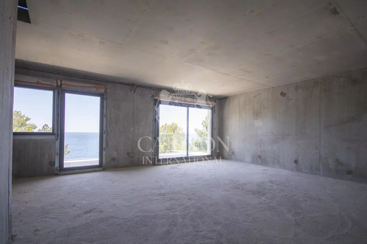 Prestigious Property with Panoramic Sea Views in Èze — 5