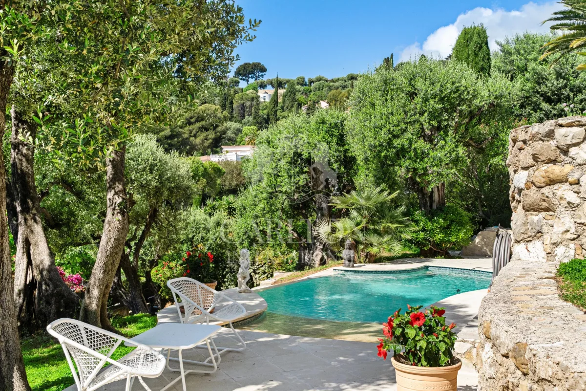 Prestigious Property with Panoramic Sea Views in Roquebrune-Cap-Martin — 4