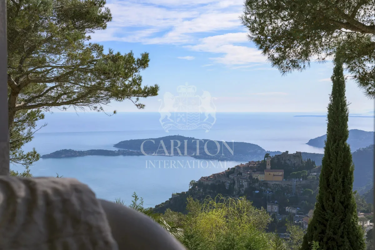 Prestigious Villa with Panoramic Sea Views in Èze — 2