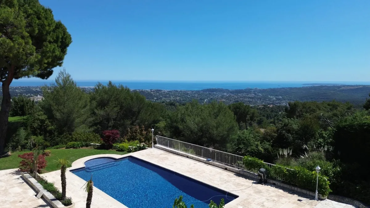 Prestige Villa with Panoramic Sea Views in Saint-Paul-de-Vence — 5