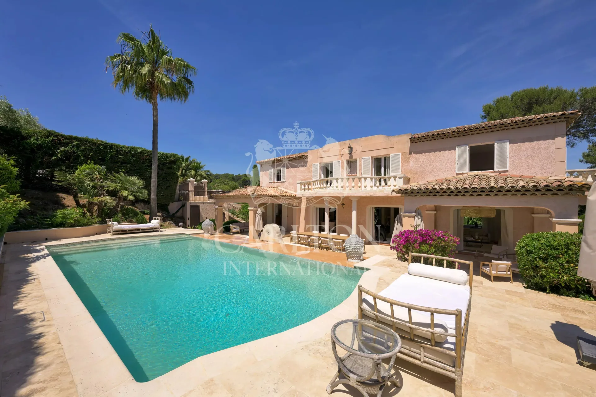 Prestigious Property for Sale in Biot within a Private Estate — 1