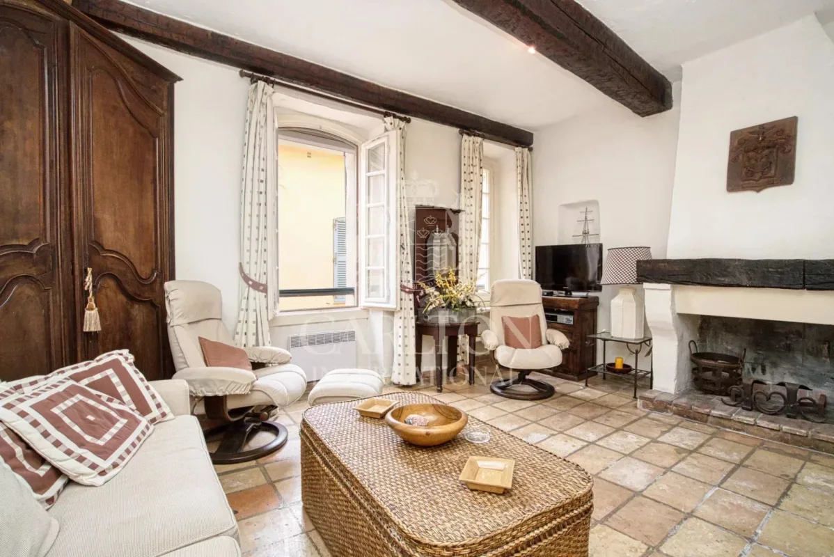 Prestigious Apartment in Saint-Tropez Steps from the Port — 2