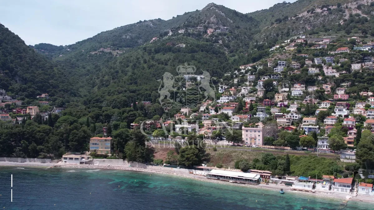 Prestigious Property with Sea Views in Èze Bord-de-Mer — 3