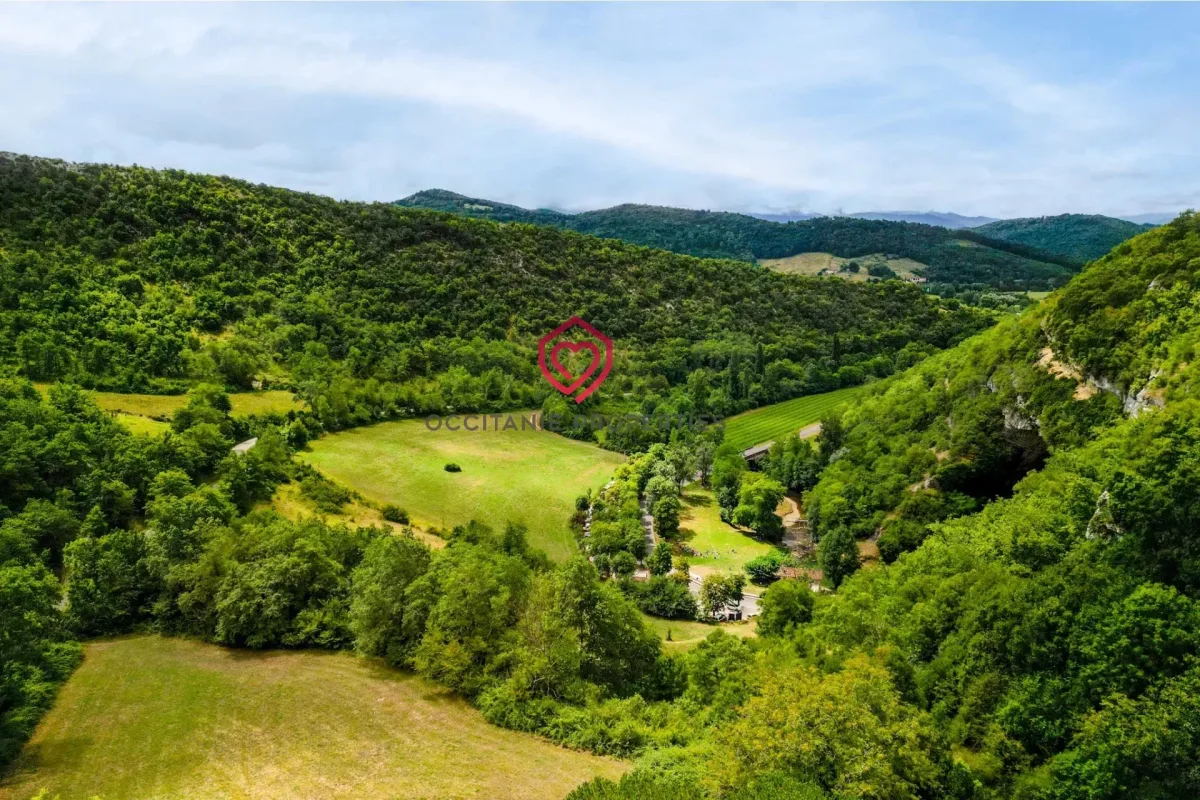 Prestigious 48-Hectare Estate with Private Cave in Mas-d’Azil — 2