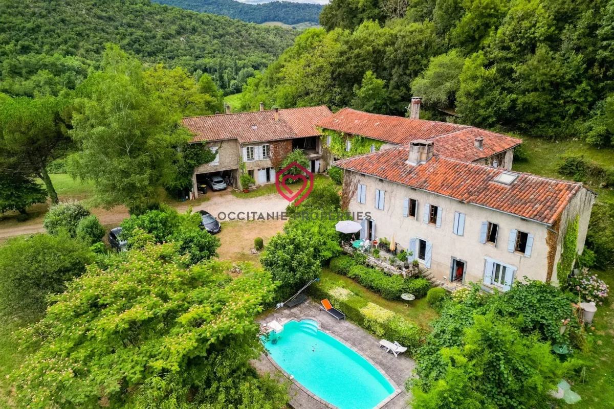 Prestigious 48-Hectare Estate with Private Cave in Mas-d’Azil — 4
