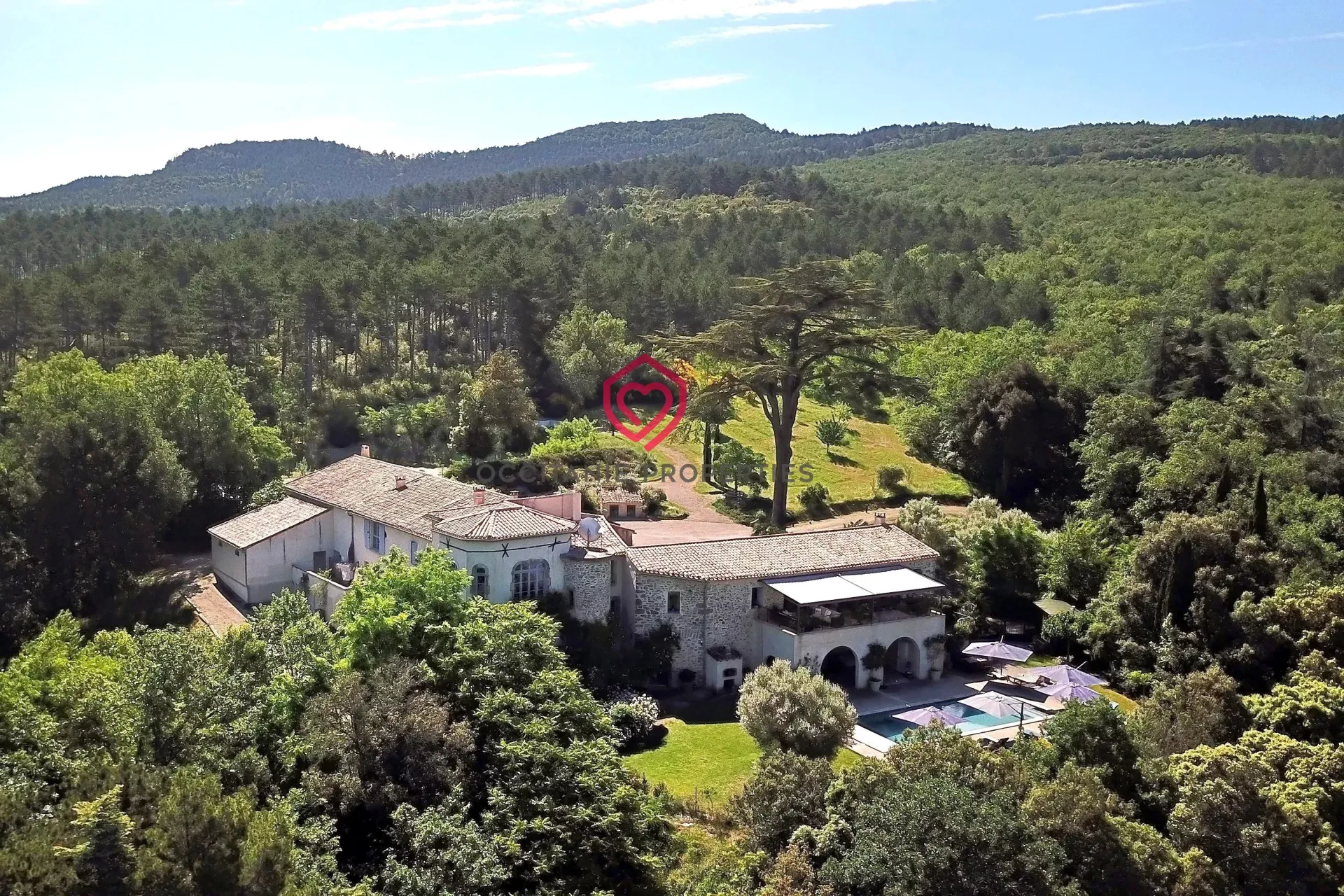 Prestigious Estate for Sale in Villebazy – Luxury, Nature & Privacy — 1