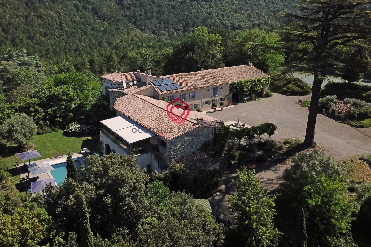 Prestigious Estate for Sale in Villebazy – Luxury, Nature & Privacy — 2