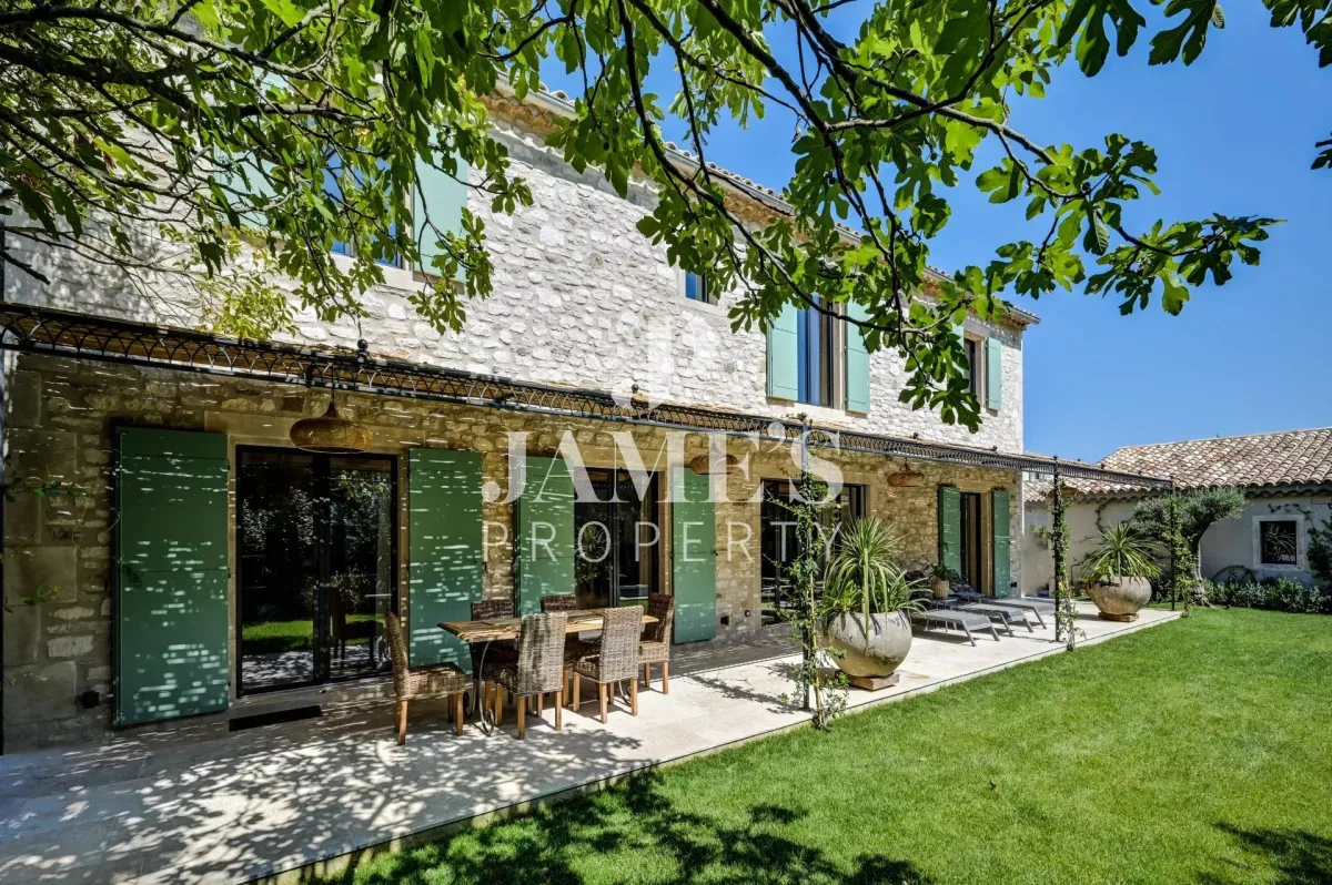 Prestigious Villa with Heated Pool in Saint-Rémy-de-Provence — 3