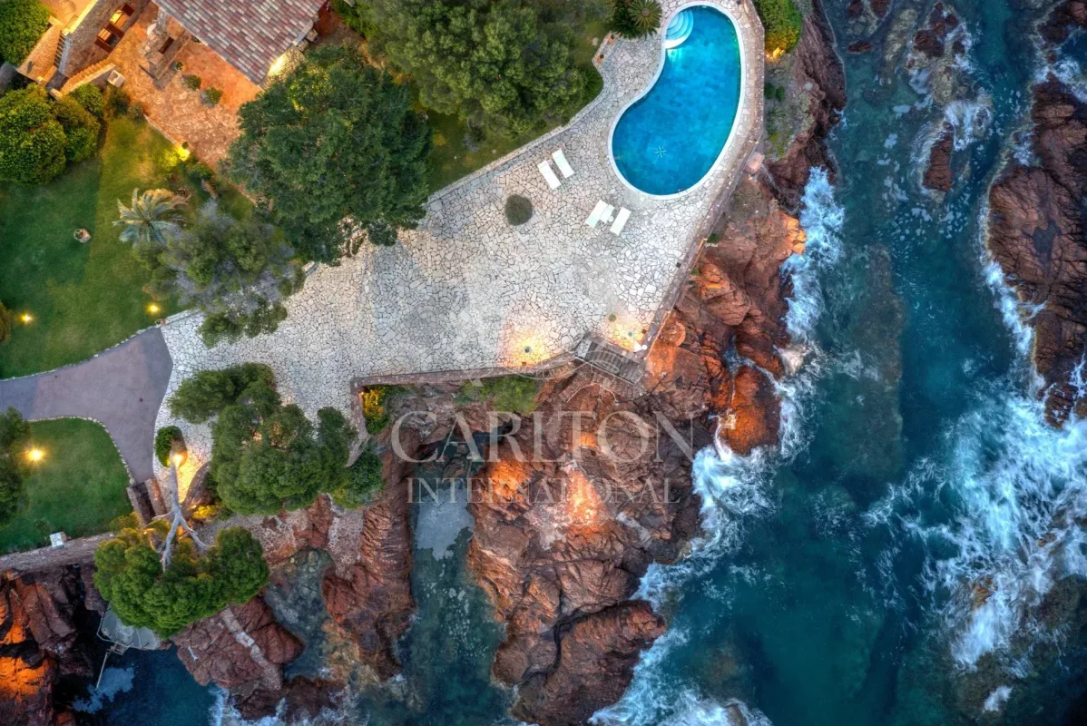 Prestigious Estate in Théoule-sur-Mer with Private Sea Access — 2