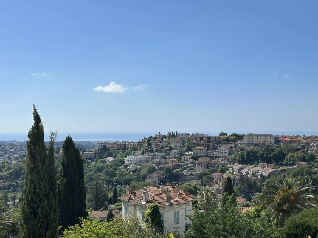Prestigious Villa with Sea Views in Vence — 2