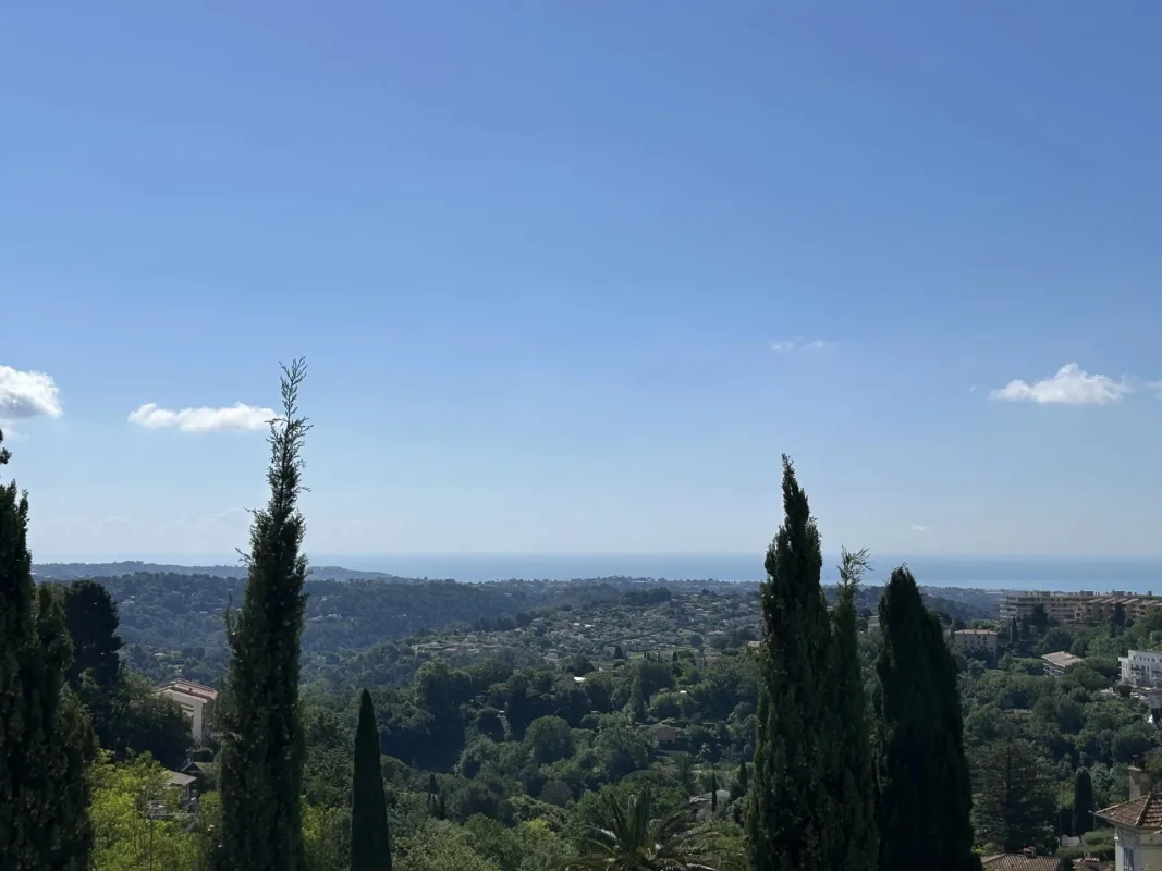 Prestigious Villa with Sea Views in Vence — 3