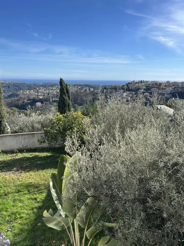 Prestigious Villa with Sea Views in Vence — 5