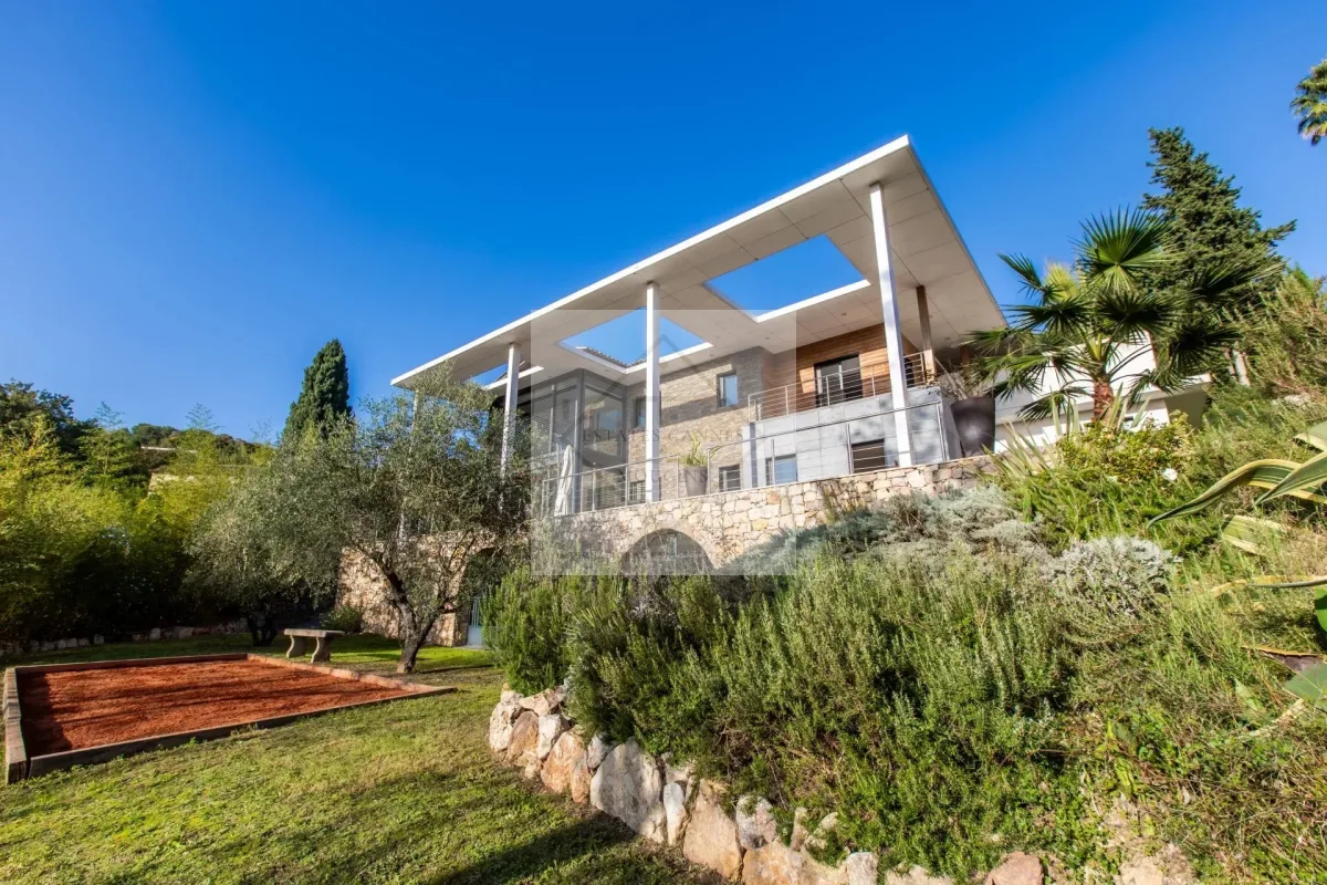 Prestigious Architect-Designed Villa for Sale in Mougins — 5