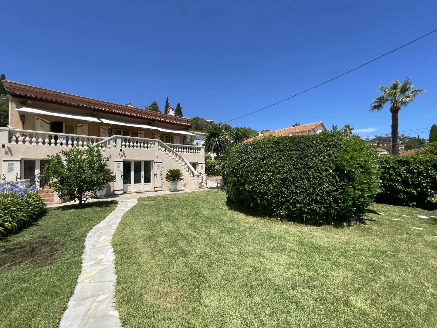 Prestigious Sea-View Villa with Pool in Théoule-sur-Mer – Miramar Plage — 3