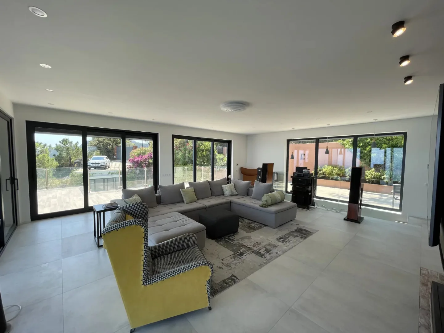 Prestigious Californian Villa with Panoramic Sea Views in Le Trayas — 5