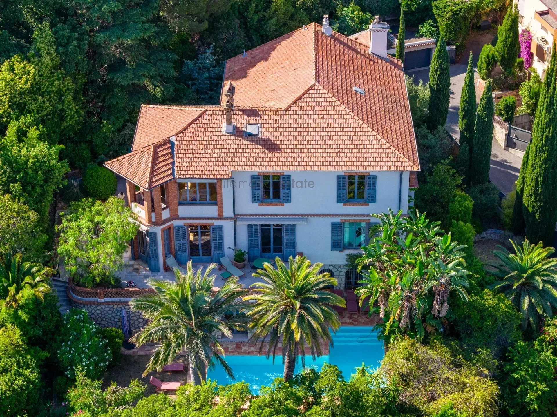 Prestigious Belle Époque Villa with Sea Views in Cannes — 1