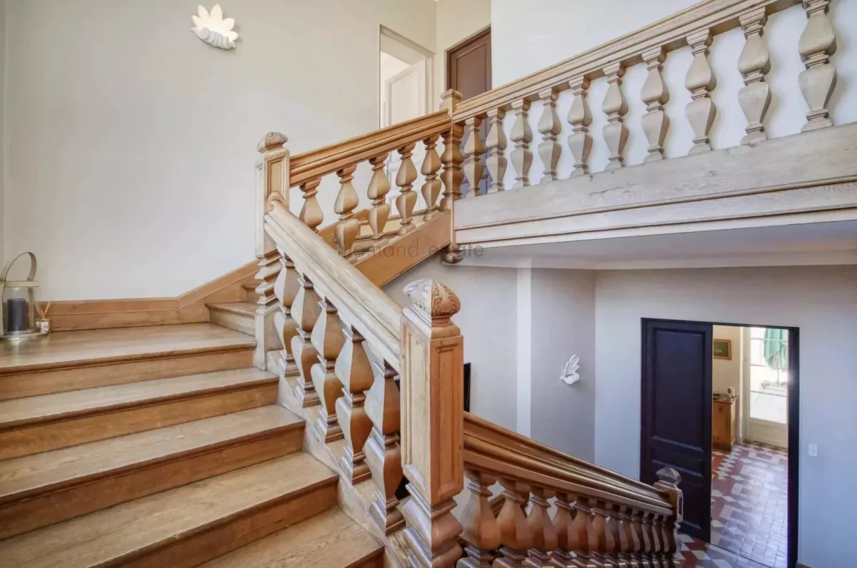 Prestigious Belle Époque Villa with Sea Views in Cannes — 4