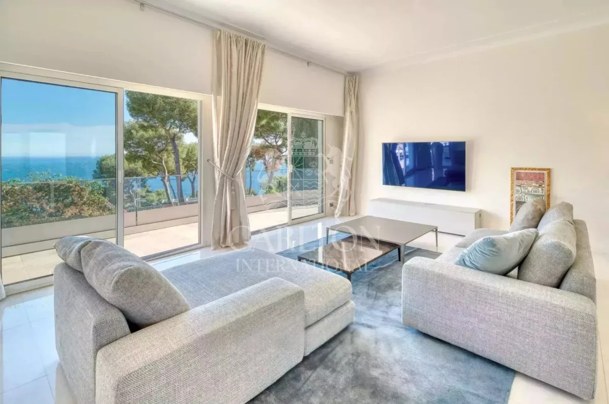 Prestigious Contemporary Villa with Panoramic Sea Views in Èze — 5