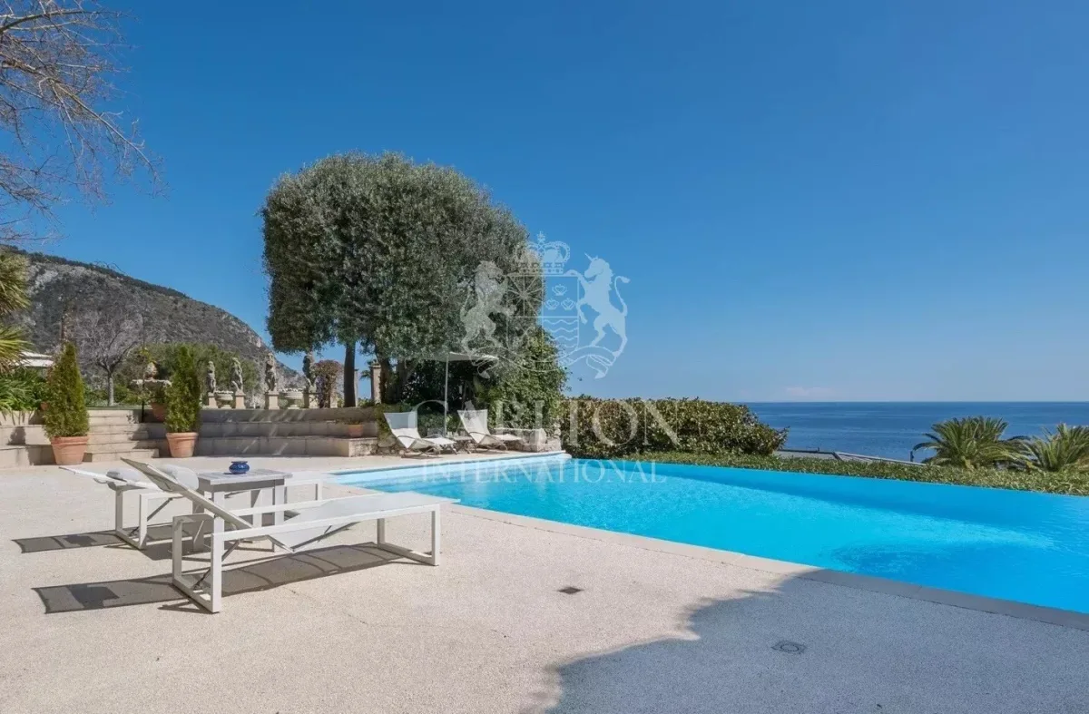 Prestigious Estate with Panoramic Sea Views in Èze — 5