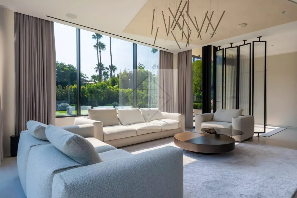 Prestigious Contemporary Villa with Panoramic Sea Views in Èze — 5