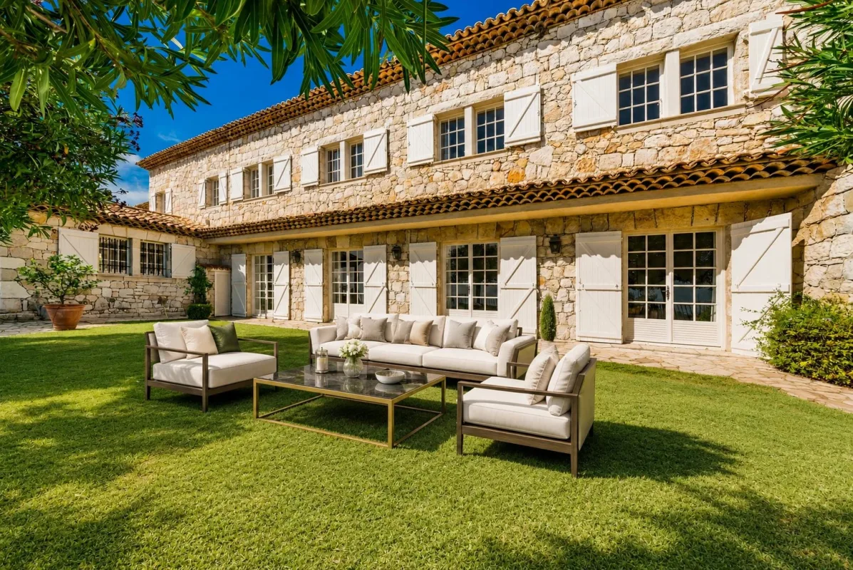 Prestigious Property with Panoramic Mediterranean Sea Views in Vence — 4