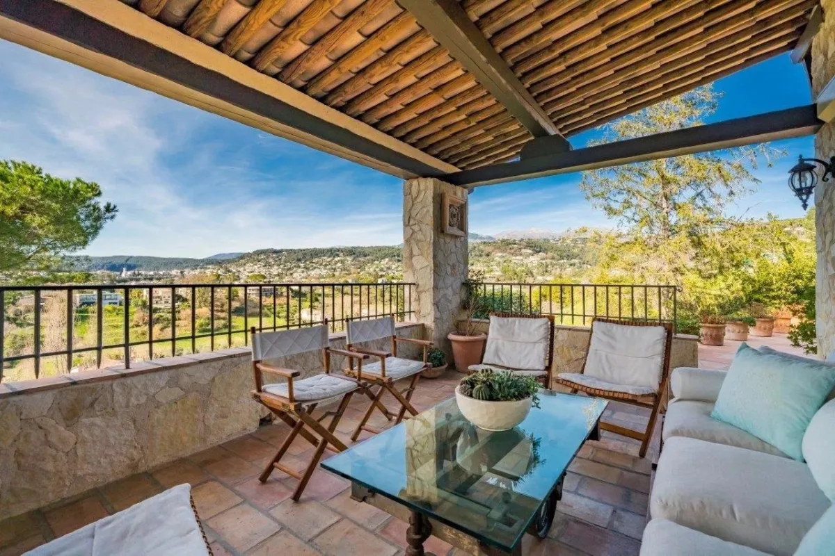 Prestigious Property with Panoramic Sea Views in Saint-Paul-de-Vence — 5