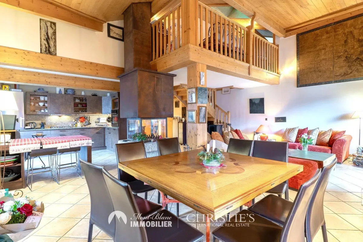 Prestigious Duplex Apartment in the Heart of Chamonix-Mont-Blanc — 3