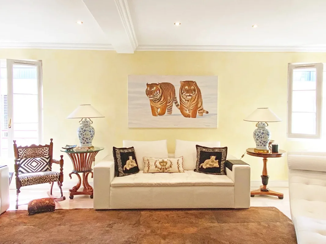 Prestigious Apartment in the Heart of Saint-Tropez — 2