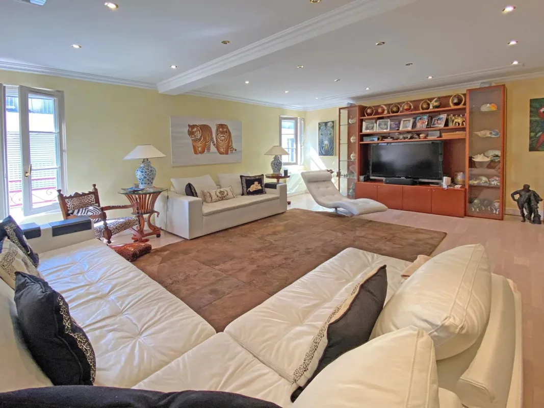 Prestigious Apartment in the Heart of Saint-Tropez — 4