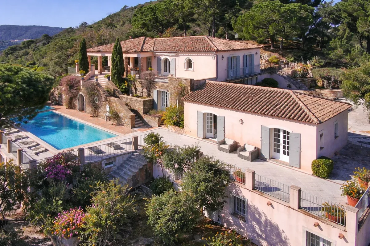 Prestigious Sea View Estate for Sale in Ramatuelle — 1