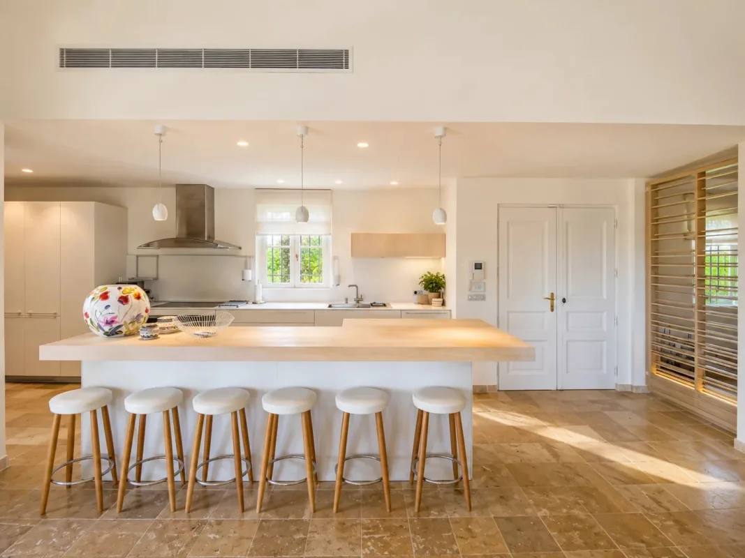 Prestigious Property for Sale in Grimaud | Private Estate — 5