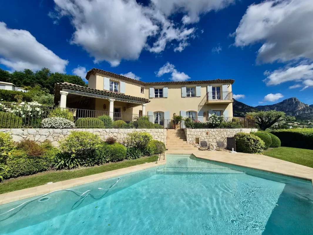 Sea View Villa for Sale in Vence – Private Estate — 2