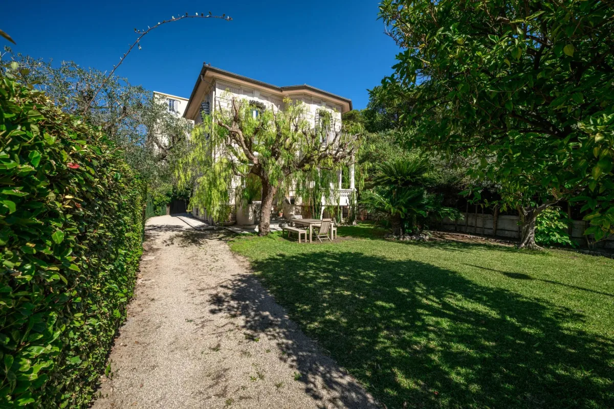 Prestigious Historic Mansion with Garden in Nice Cimiez — 4