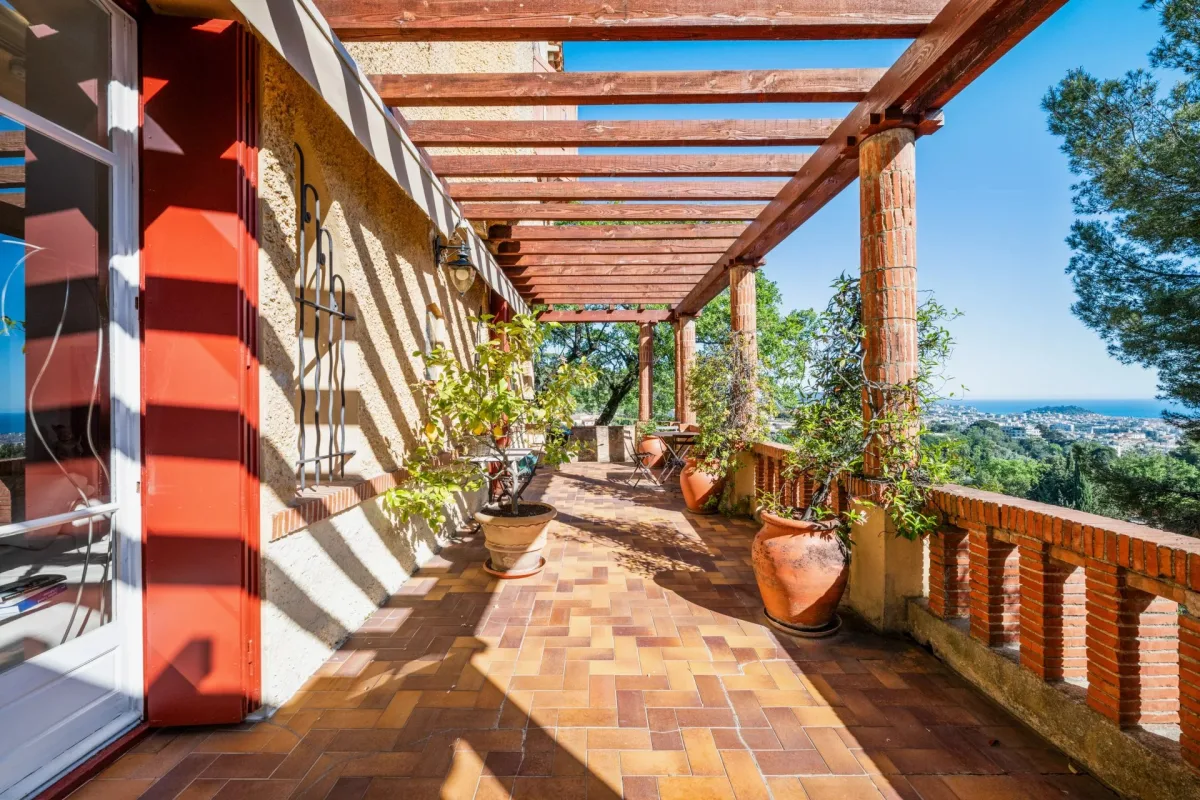 Prestigious Villa with Sea Views in Nice Gairaut — 2