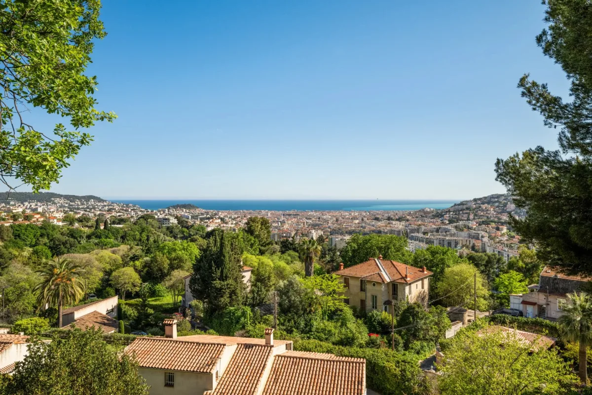Prestigious Villa with Sea Views in Nice Gairaut — 3