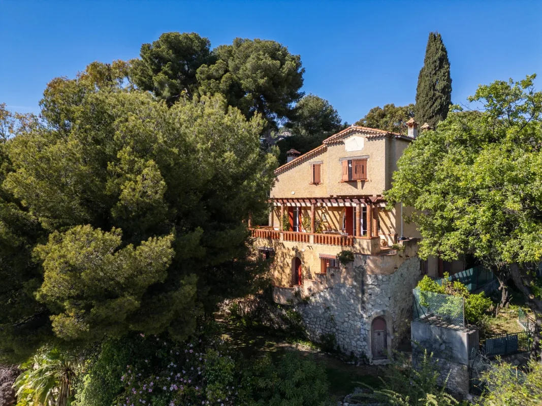 Prestigious Villa with Sea Views in Nice Gairaut — 4